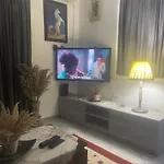 Check In & Chill Apartment *