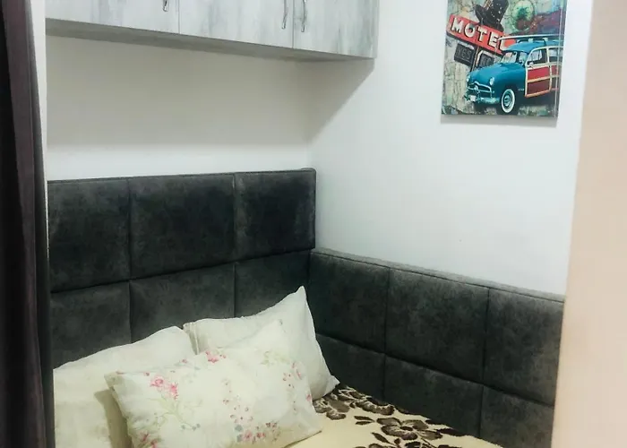 Check In & Chill Inn * Tirana