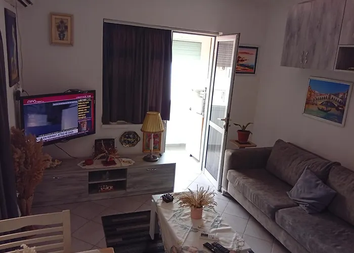 Check In & Chill Inn Appartement Tirana