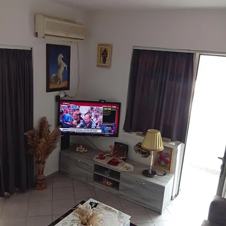 Appartamento Lovely Cozzy Flat Tirana