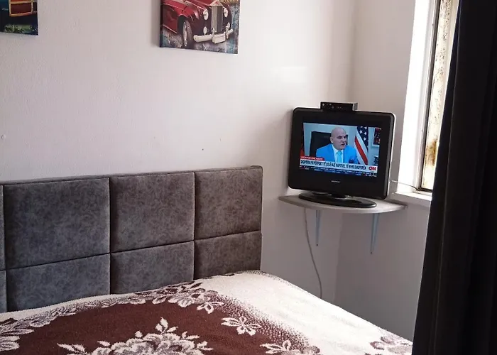 Chill Inn, Into A Cozzy Space *